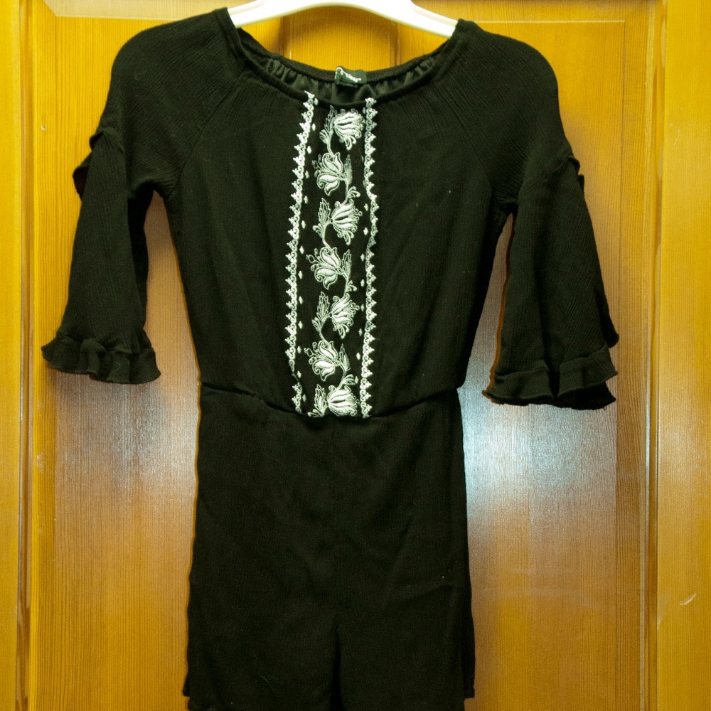 NWOT cute shorts jumpsuit size Girls L 10/12